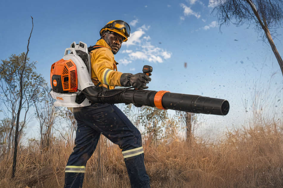The BR range features anti-vibration systems and ergonomic harnesses to reduce operator fatigue.